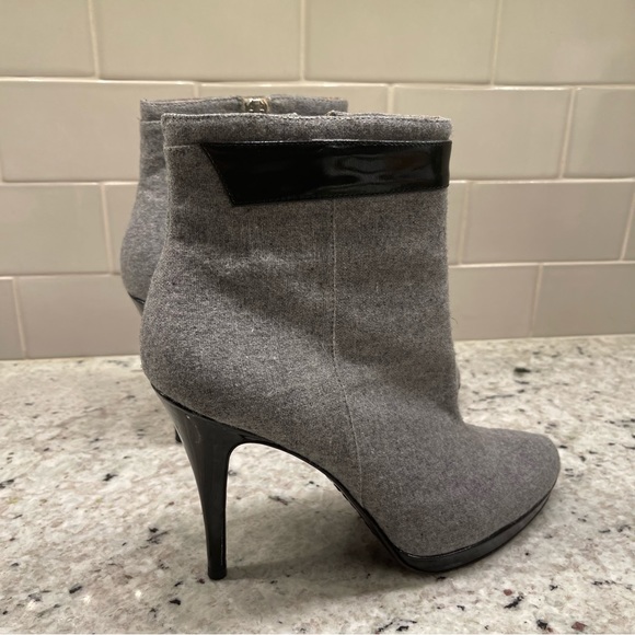Michael Kors | Lolita Bootie Grey Size 9 - Picture 2 of 11